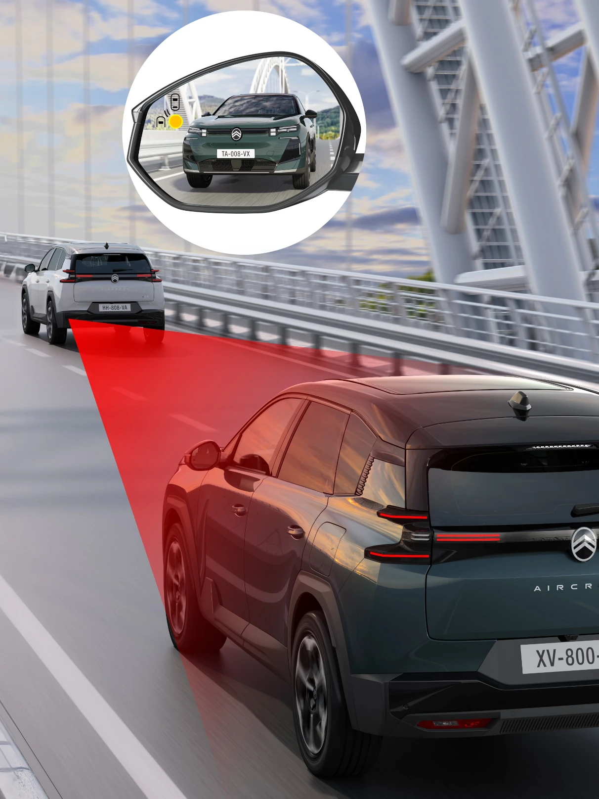 Vue arrière ë-C5 Aircross avec détection d’angle mort longue distance, améliorant la sécurité, la visibilité, la technologie et une conduite assurée