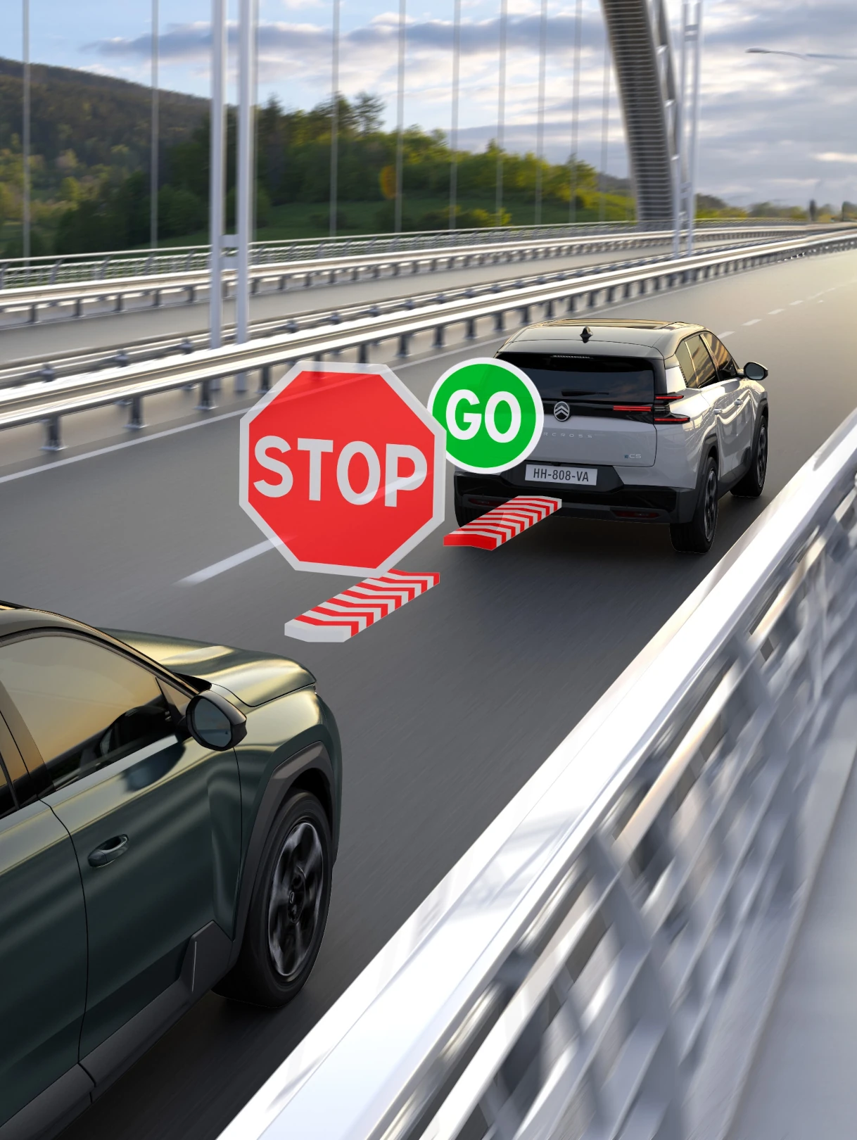 Vue arrière latérale ë-C5 Aircross avec régulateur de vitesse adaptatif Stop & Go améliorant la sécurité, la technologie et une conduite plus douce